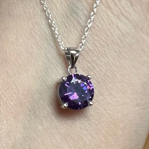 925 Sterling Silver. Solitary. Necklace - Picture 6 of 8